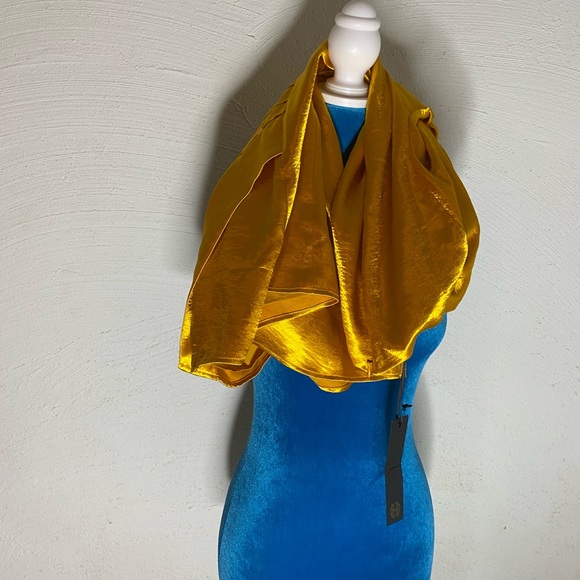 x REVOLVE Krisha Mini Dress in Yellow Gold
House of Harlow 1960 - Picture 4 of 7